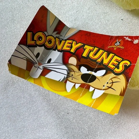 Looney Tunes Tweety Bird Plush Medium Six Flags Stuffed Animal Yellow Bird NWT - Picture 6 of 9